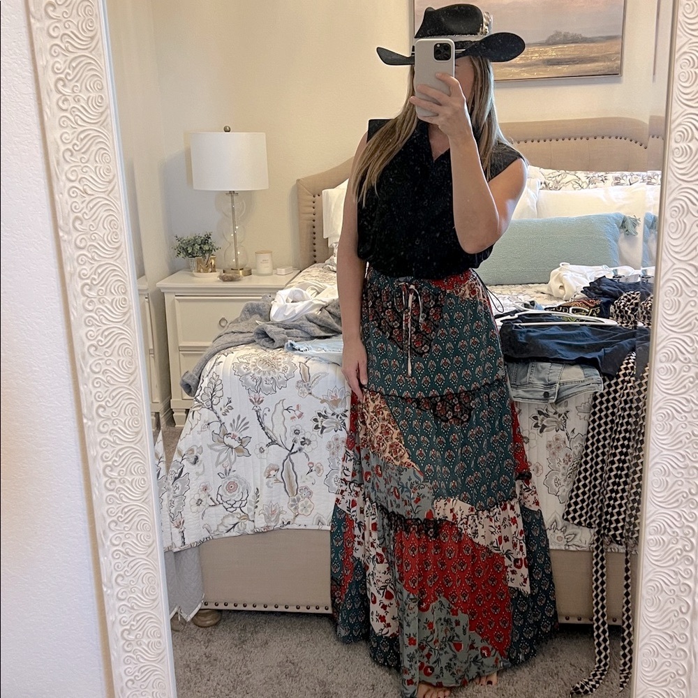 Flowy country style maxi skirt